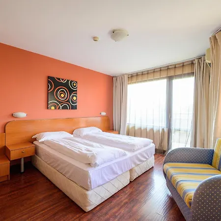 Royal 3* Altın Kumlar