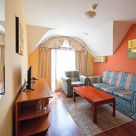 Royal Hotel 3*